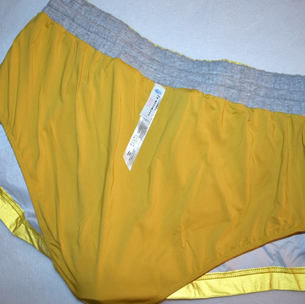 FP Movement Moonlight Reflective Shorts Yellow - Picture 7 of 12